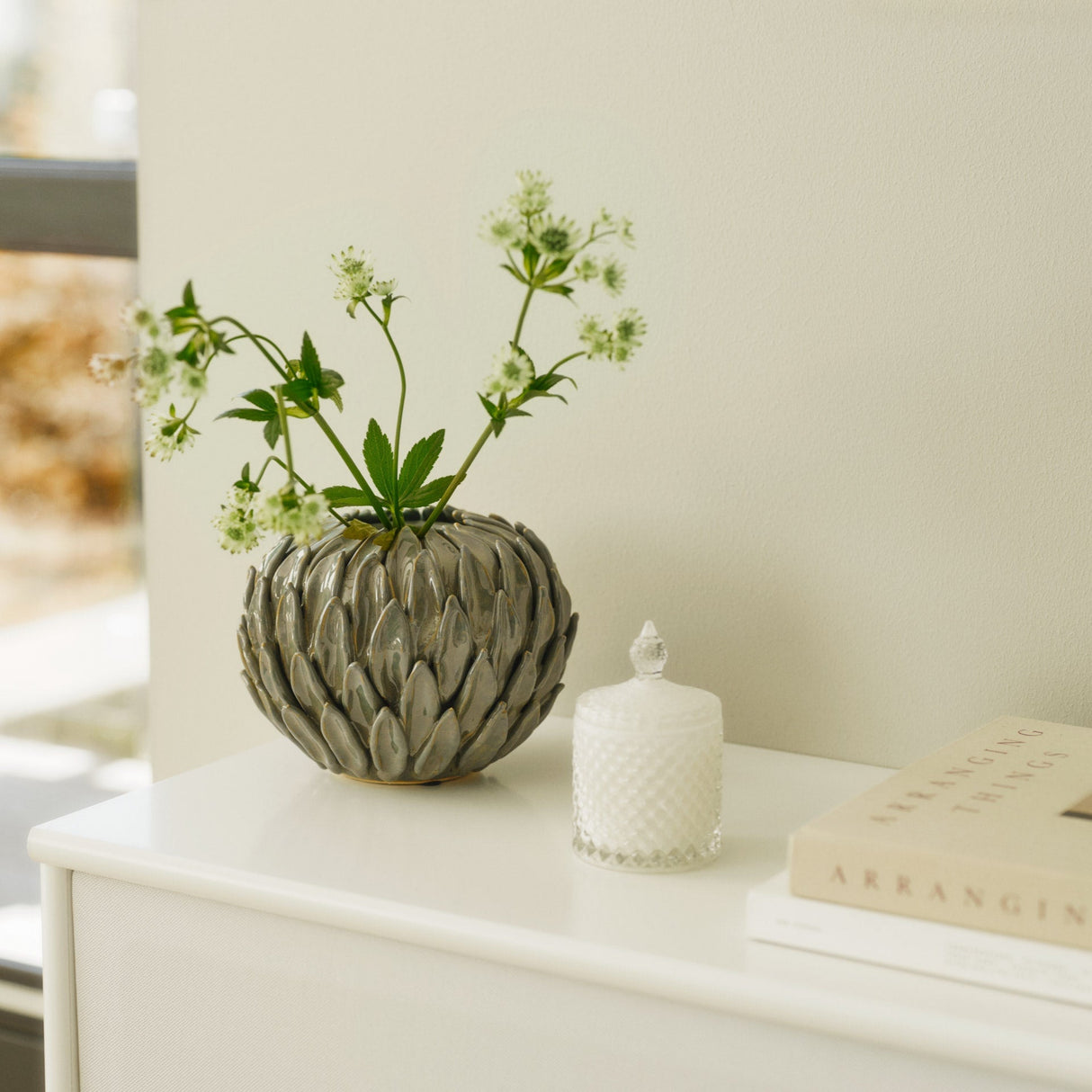 Peony White vas