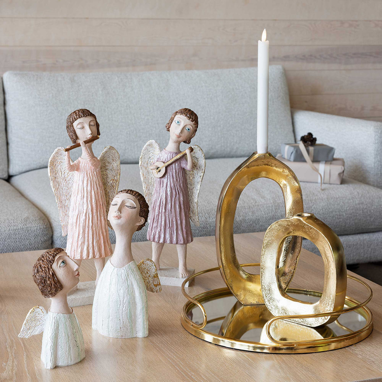 Lavinia ängel med luta