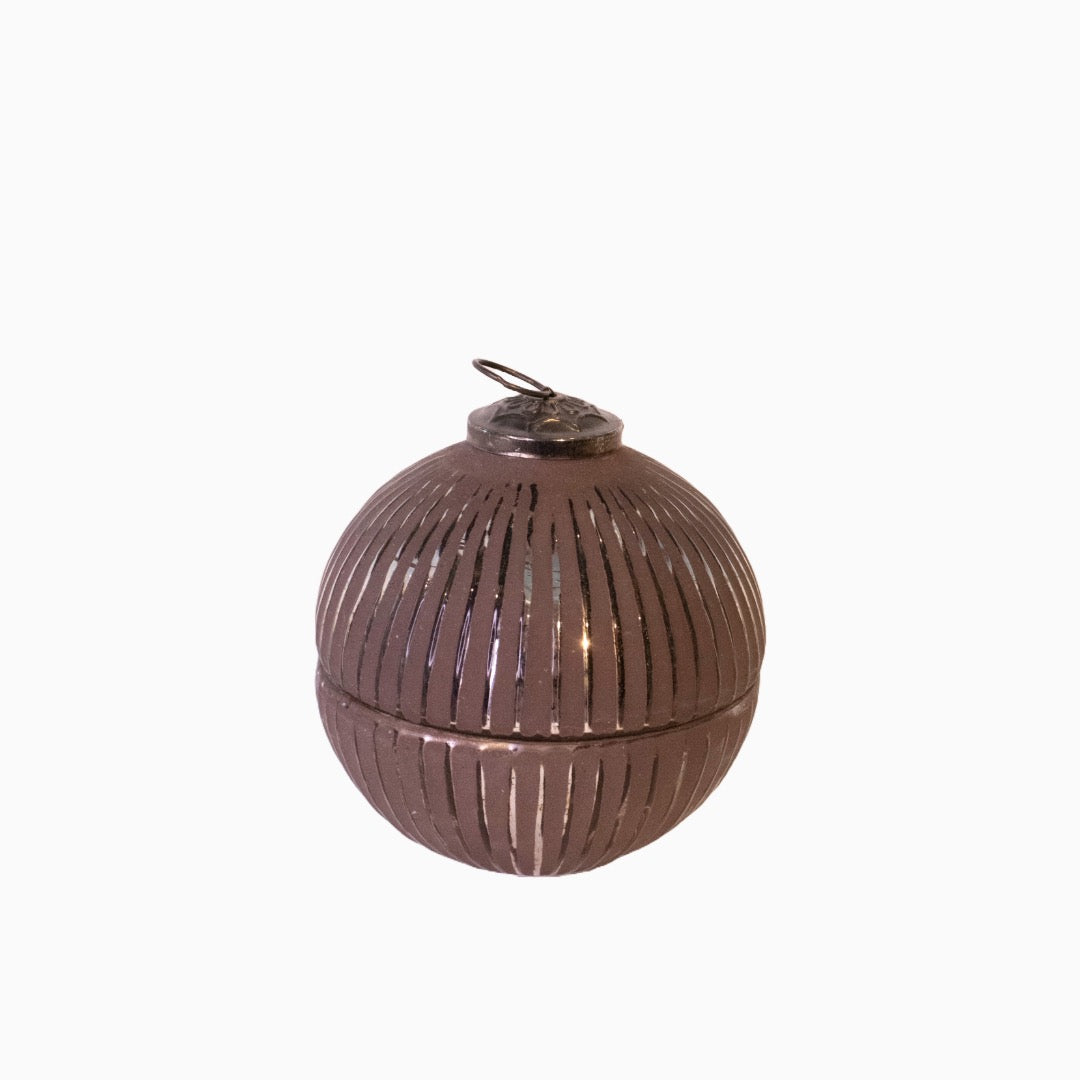 Cinnamon brun ornamenterat doftljus