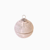 Cinnamon silverfärgat ornamenterat doftljus