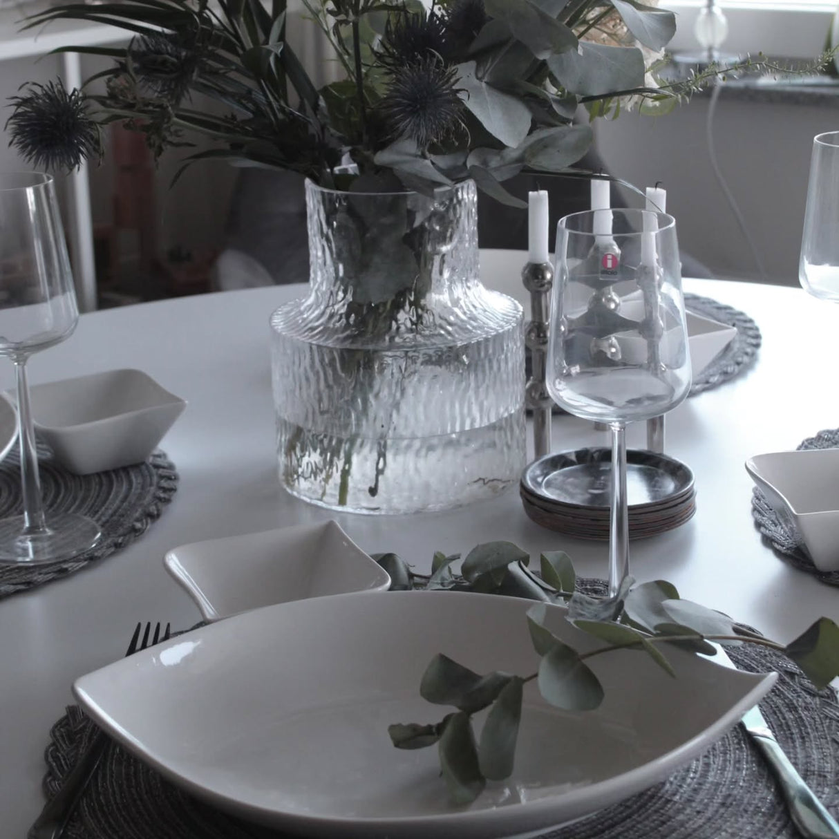 Vit Lilja pasta-/salladstallrik 4 st