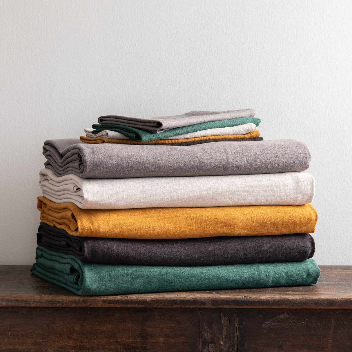 Elma Grey bordsduk 150x260 cm