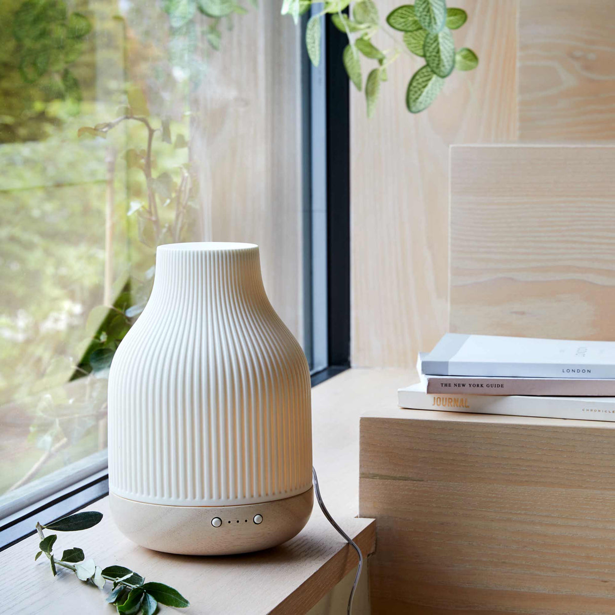 Malco diffuser med ljus träbas